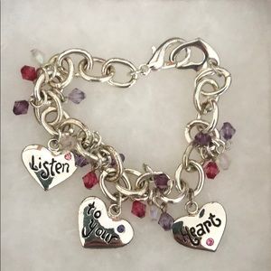 AJMC vintage heart charm clasp bracelet silver EUC